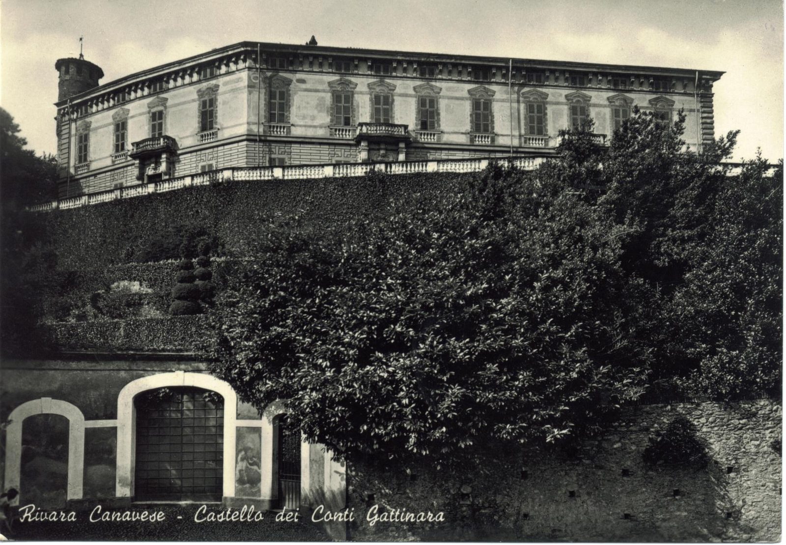 Il Castello di Rivara, cartolina del 1956