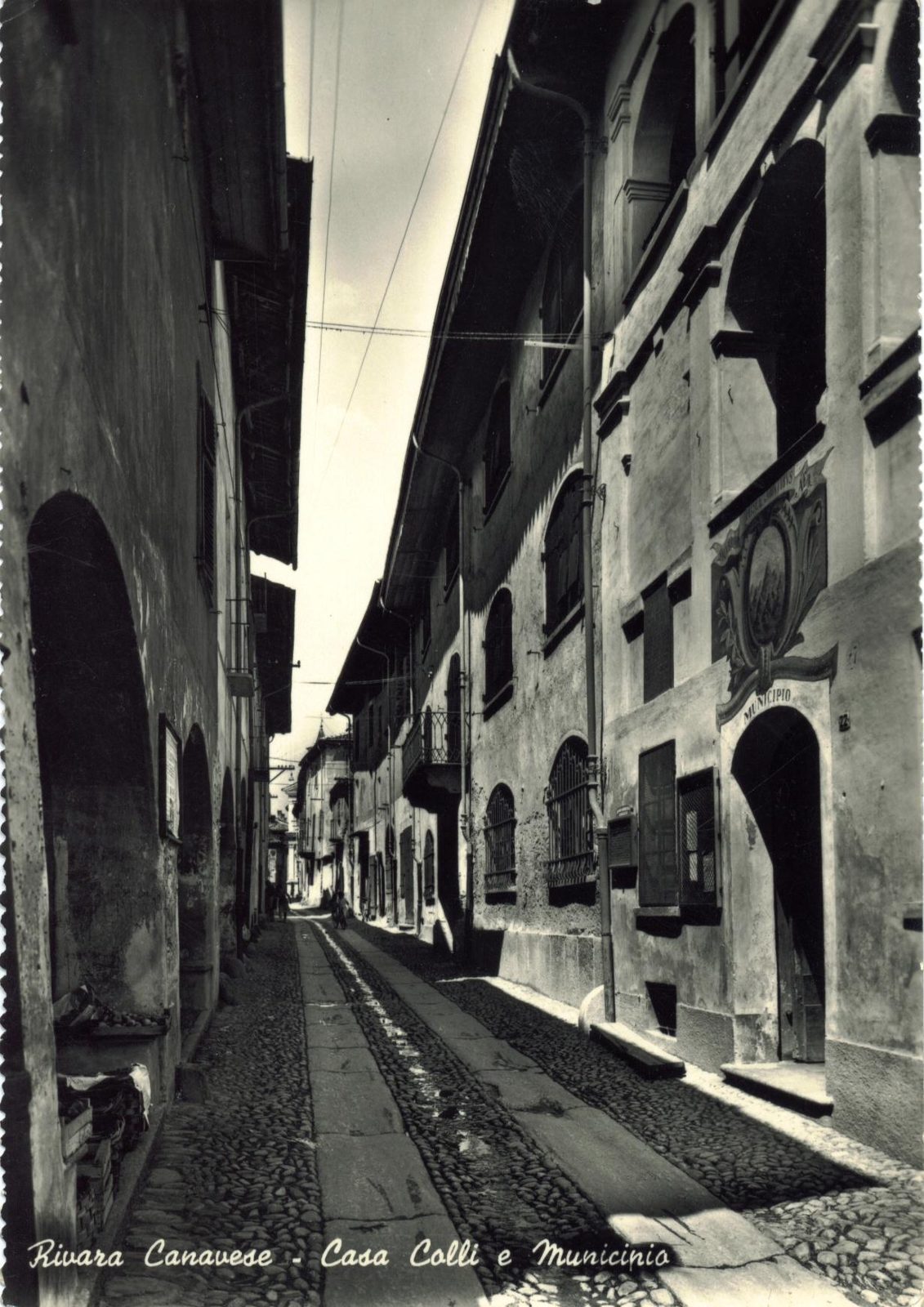 Via Grassa e il Municipio